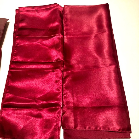 Satin wine color purse - Picture 5 of 5